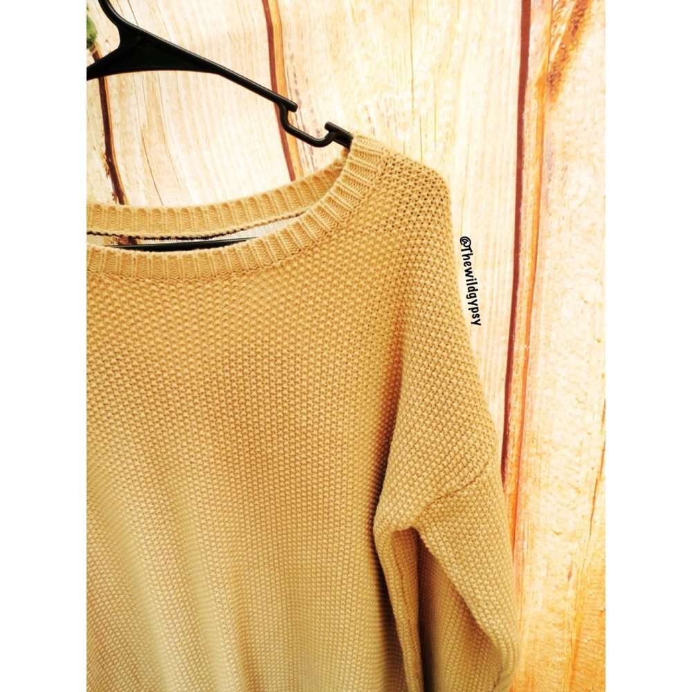 NEW lace bow back waffle knit sweater ✨ - Picture 4 of 5